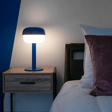 Les Stins - Climatises - Centre شقة