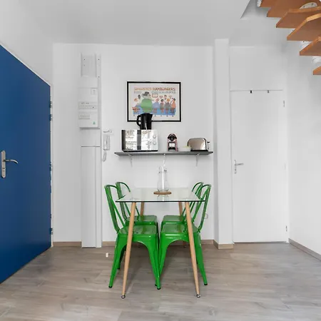 Les Stins - Climatises - Centre شقة *